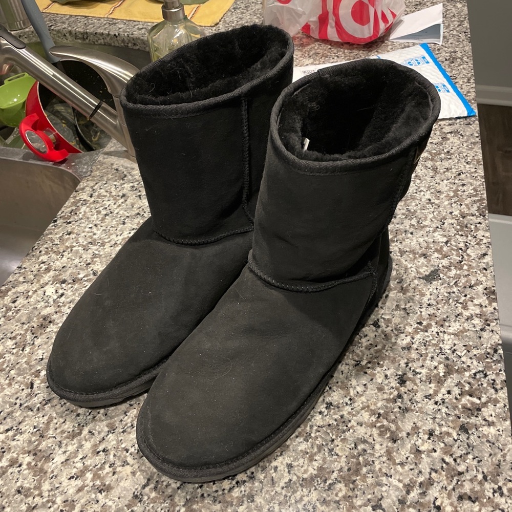 New UGG Men’s Size 15 Classic Short Boots Black Suede